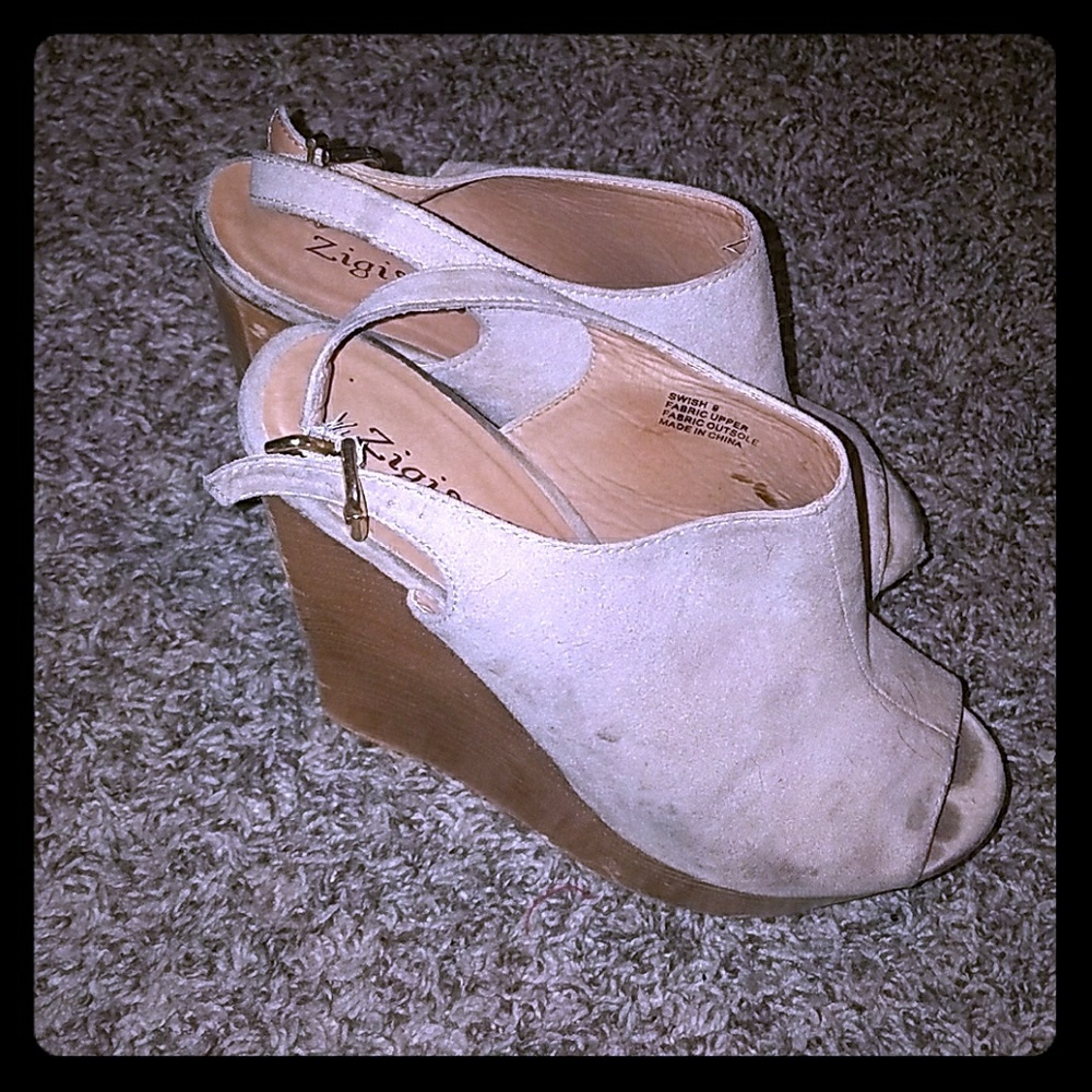ZigiSoho Nude Wedges